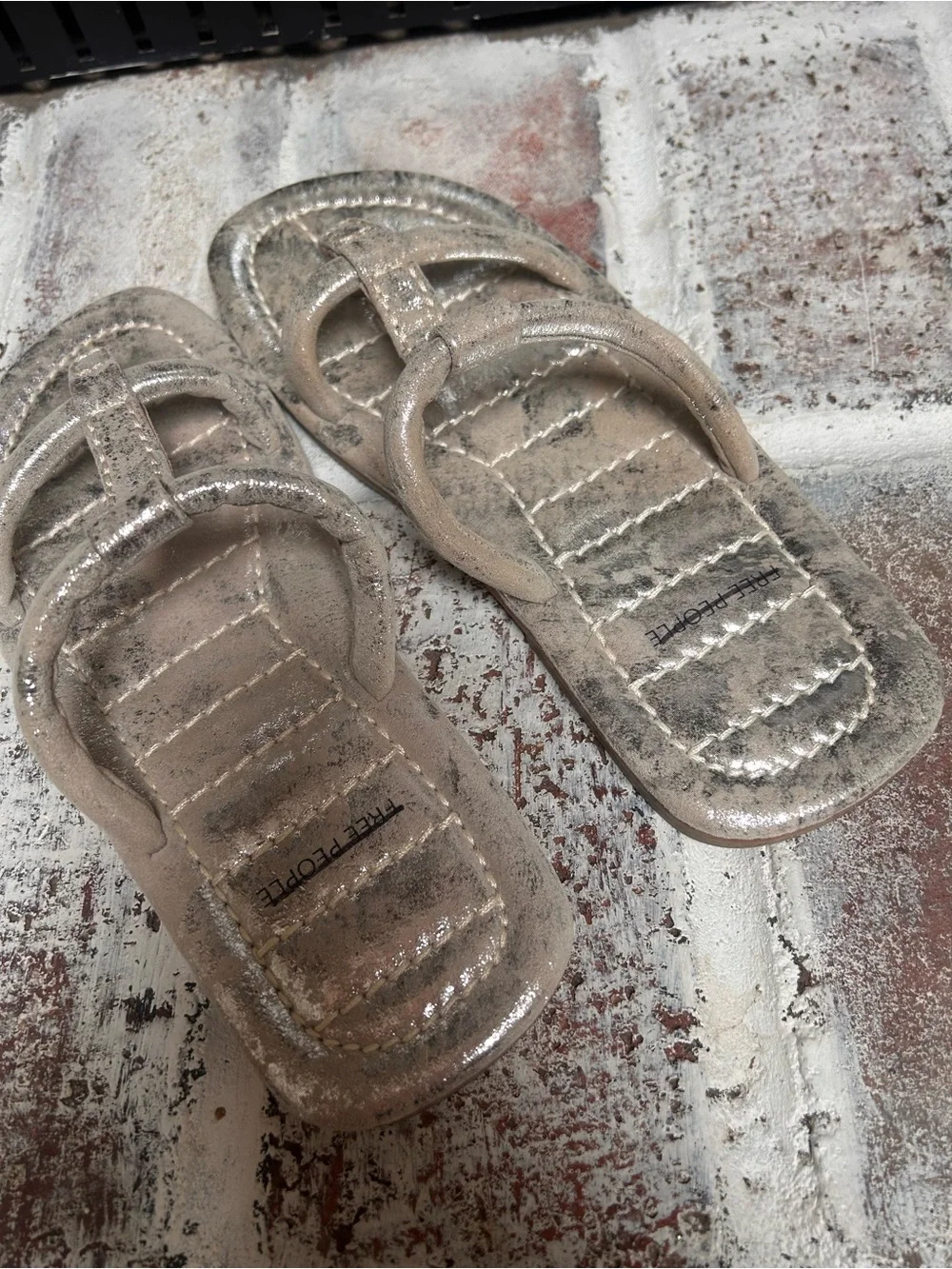 NWOT Free People “Hadden” Metallic Silver Leather Slide Sandals, Size 9